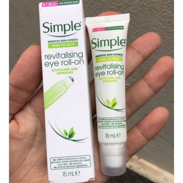 Lăn Mắt Simple Kind To Eyes Revitalising (15ml)