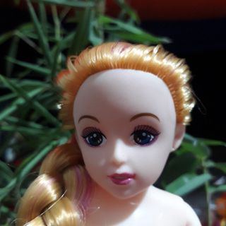 Búp bê tiểu thư xinh đẹp