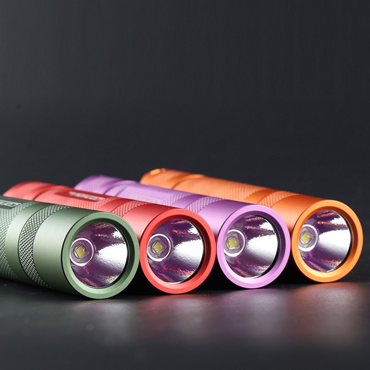 Đèn pin convoy S21A SST40-2300LM