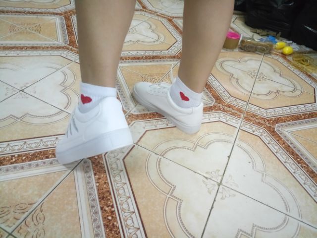 GIÀY NỮ GIÀY SNEAKER THÊU LÁ SIÊU ĐẸP PHOM GỌN | BigBuy360 - bigbuy360.vn