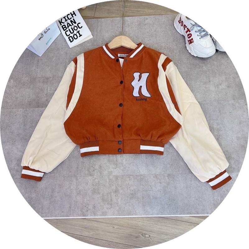 Áo khoác lửng croptop bomber thêu chữ kaki da lộn 2 lớp unisex ulzzang nam nữ