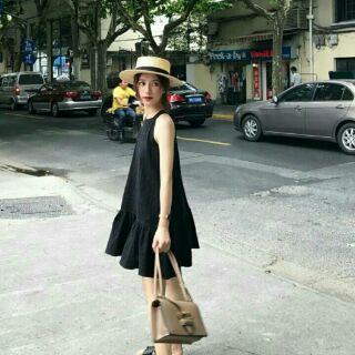 Đầm cổ yếm đuôi cá dể thương lắm
