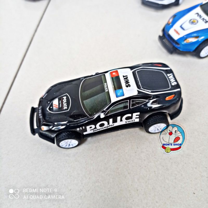 Đồ chơi set 8 xe ô tô cảnh sát, chạy đà, chất liệu kim loại