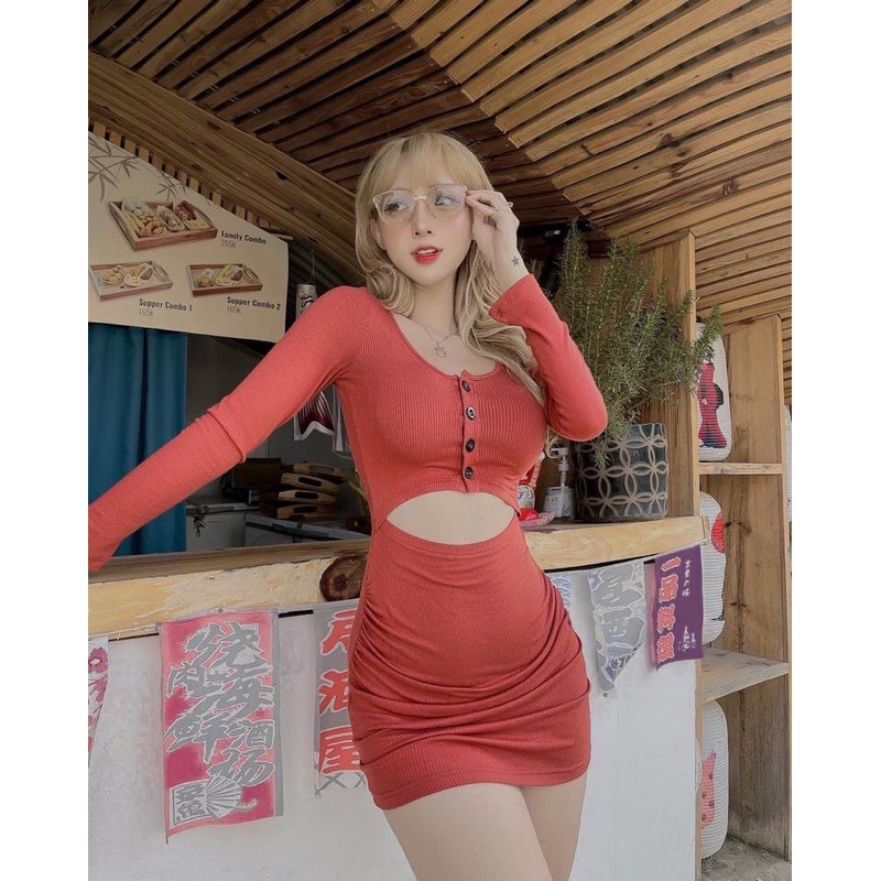 Đầm tay dài 4 nút hở eo Yoona