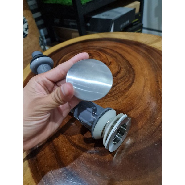 Xả lavabo ruột gà - xả Kín nhấn