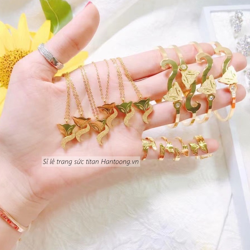 Vòng cổ nữ titan không gỉ dây chuyền titan nữ mặt hồ ly ánh kim sa lấp lánh quyến rũ sang trọng