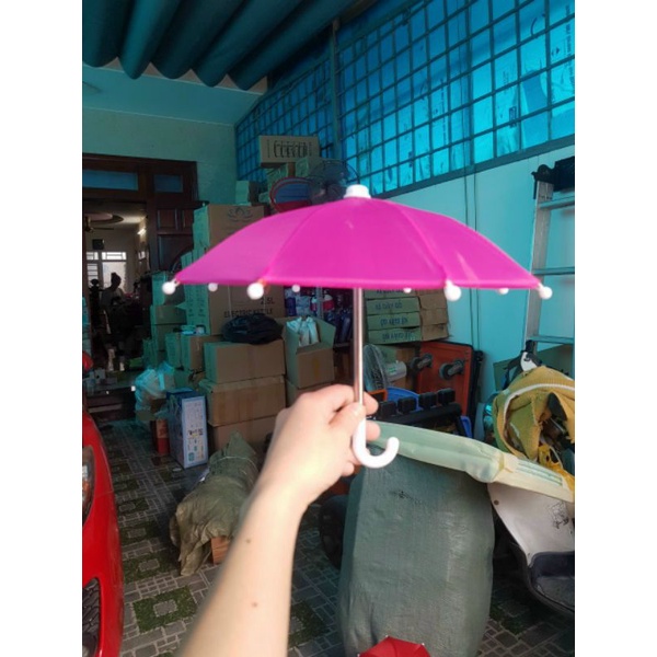 Dù mini che điện thoại cho xe máy