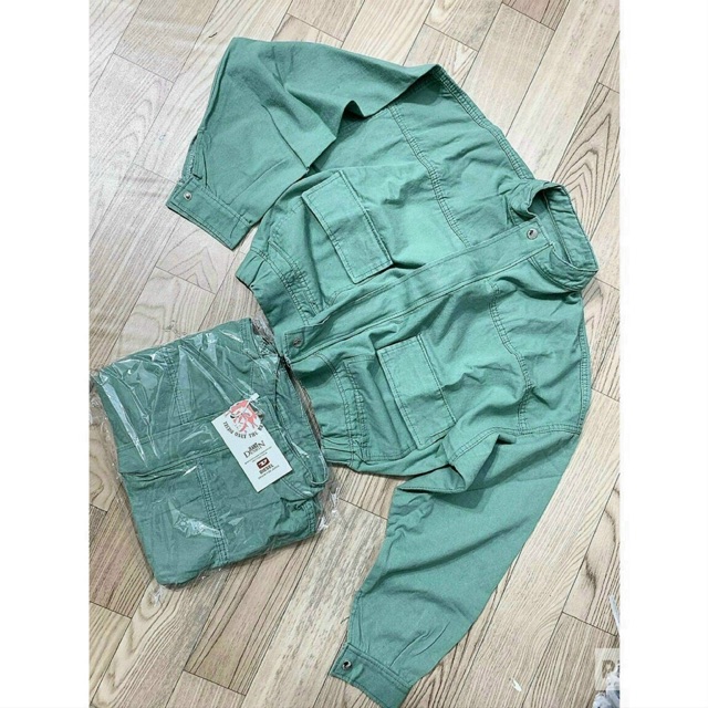 Áo khoát kaki túi hộp