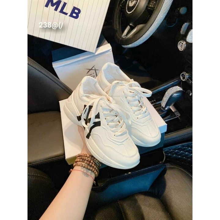 Giày sneaker nữ trắng ny đi học giá rẻ độn đế Mizi TT27