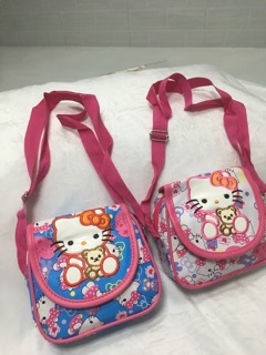 túi đeo chéo mèo kitty