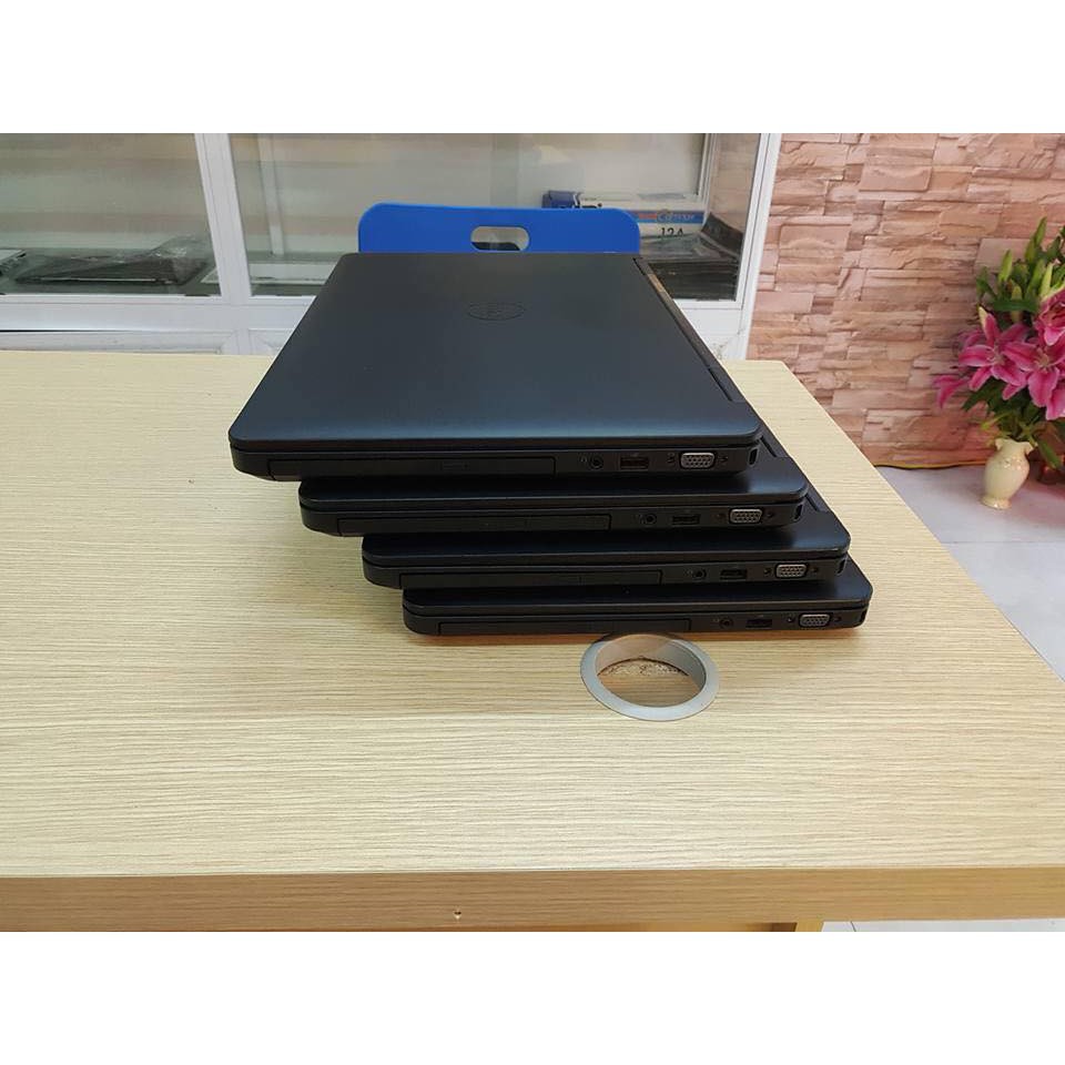 Laptop DELL Latitude E5440 i7-4600U ,RAM 4Gb ,Ổ CỨNG SSD 128Gb , VGA RỜI GT720N 2Gb ,MÀN HÌNH 14.0 HD máy đẹp Likenew | WebRaoVat - webraovat.net.vn