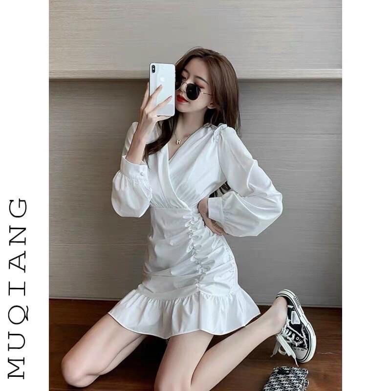 đầm cổ v đuôi cá