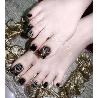 Nail box Móng chân úp dán thiết kế