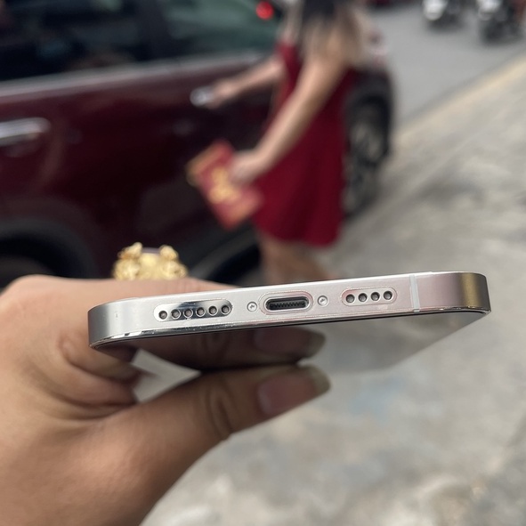 Ppf mặt sau iphone 6 đến 13 promax trong-nhám dễ dán, không bong tróc khi dùng ốp, chống vân tay kèm phụ kiện