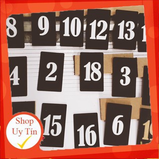 THẺ SỐ ĐỂ BÀN MICA - màu sắc theo yêu cầu