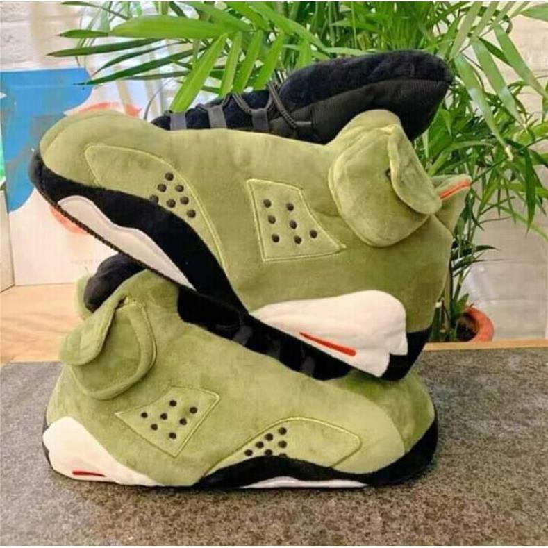 thiết kế theo các mẫu sneaker hot, giày sneaker bông