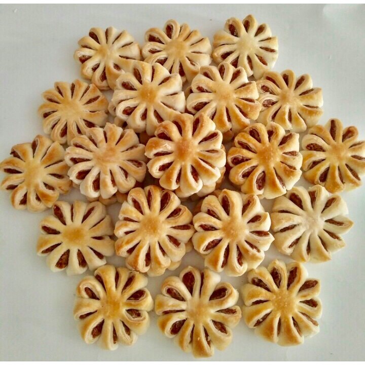 Bánh Hoa Mai Nhân Khóm - Hộp 500g - Đặc Sản Kiên Giang