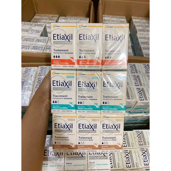 Lăn Khử Mùi Etiaxil Giảm Mồ Hôi Dành Cho Da Nhạy Cảm 15ml Màu Xanh