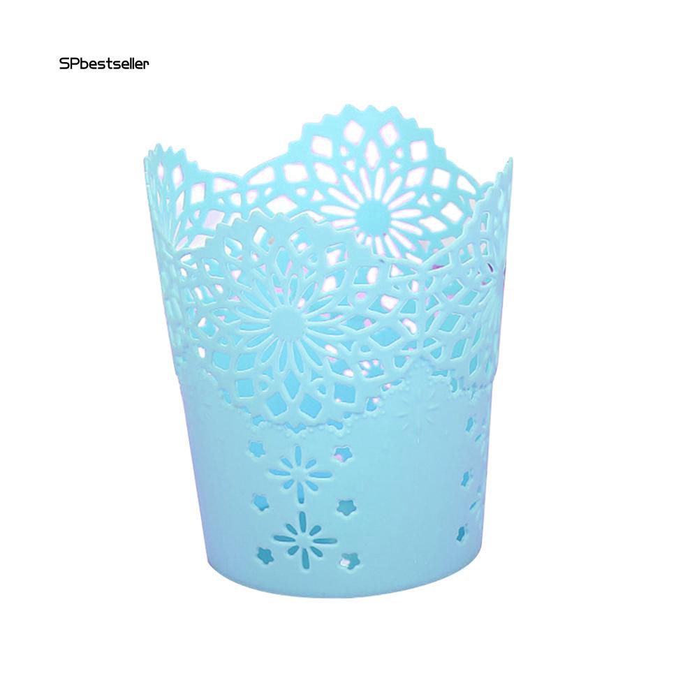 Lọ đựng bút chạm khắc hình hoa rỗng để bàn tiện dụng