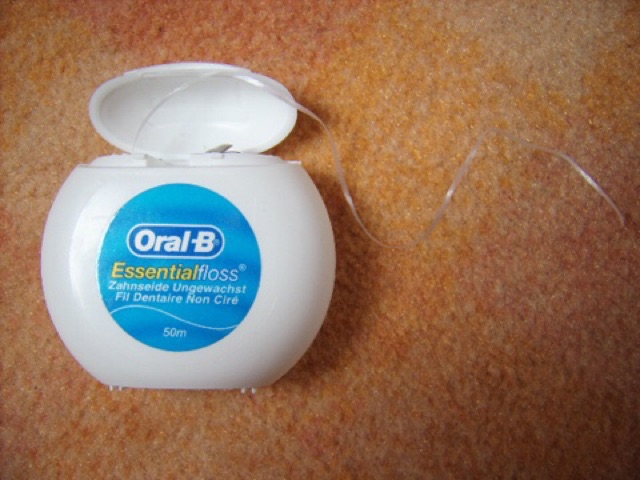 Chỉ nha khoa ORAL-B Essential Floss 50m - Ipek_Shop