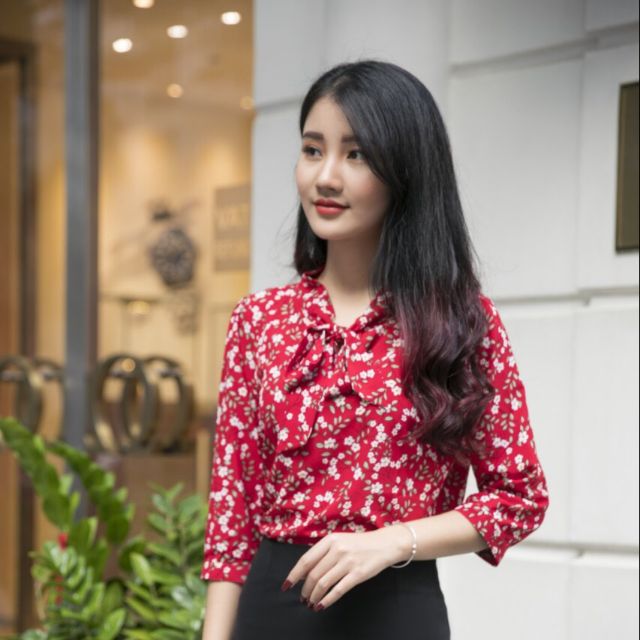 Áo sơ mi hoa nhí nơ cổ