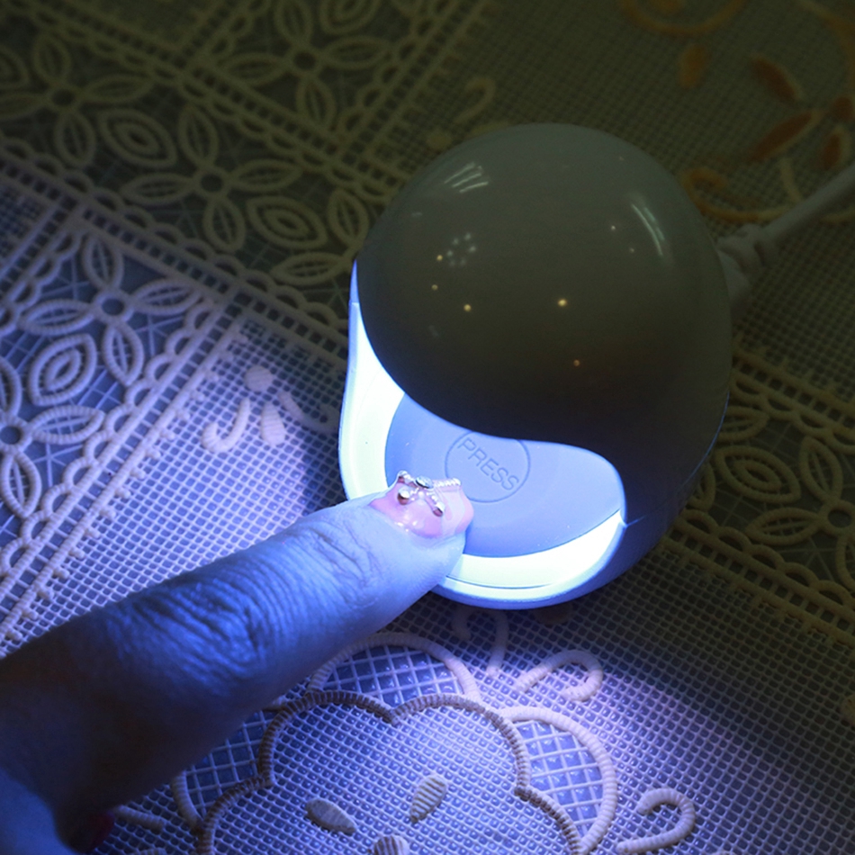 Đèn LED UV Sấy Khô Sơn Móng Tay Sử Dụng Tiện Lợi