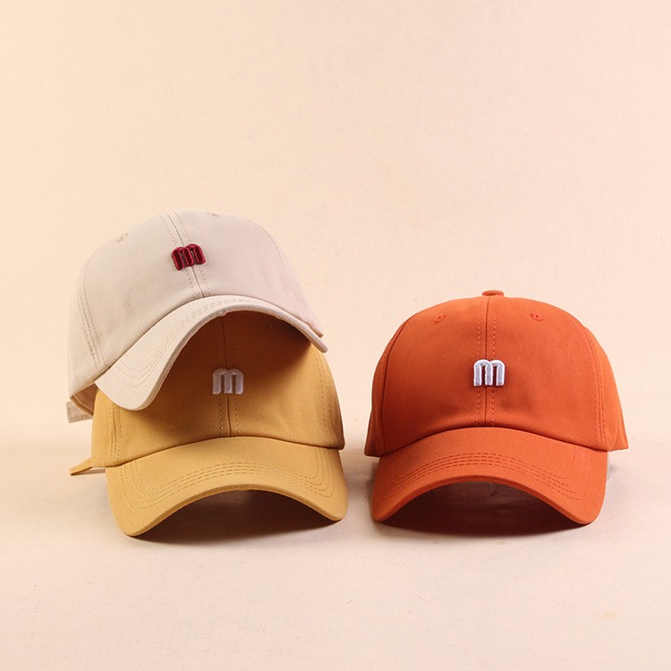 Nón lưỡi trai nam nữ thêu chữ M đơn giản nhiều màu, mũ bóng chày Unisex Hàn Quốc Sollle