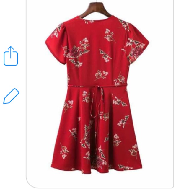 Váy đỏ hoa đào