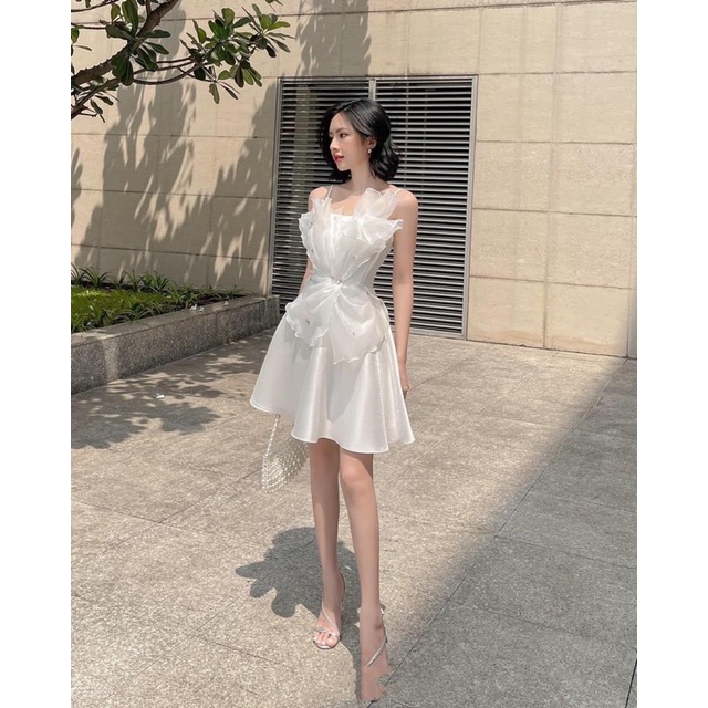 ĐẦM TRẮNG 2S PHỐI VOAN NGỰC XẾP LY ĐÍNH ĐÁ