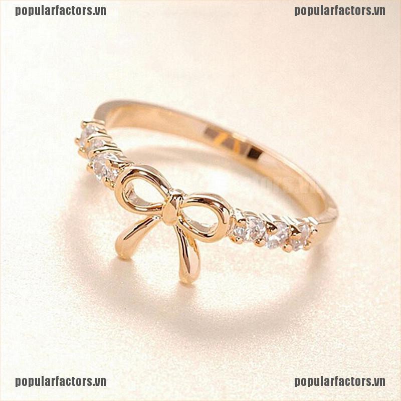 Vòng Tay Kim Loại Đính Đá Lấp Lánh