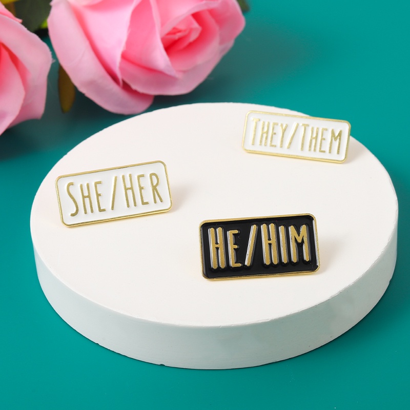 Ghim Cài Áo Hình Chữ Tiếng Anh Pronoun She/Her