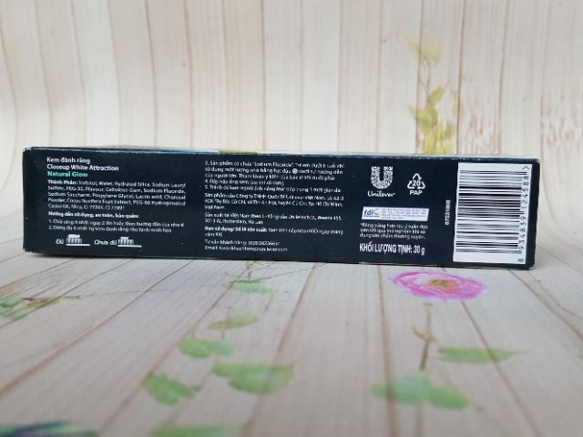Kem đánh răng closeup dừa + than hoạt tính 30g (mẫu thử)