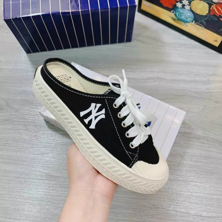 Giày sục thể thao ulzzang buộc dây đen trắng hot hit | BigBuy360 - bigbuy360.vn