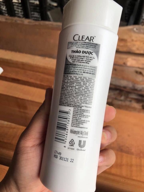 Dầu gội CLEAR Thảo Dược 140ml