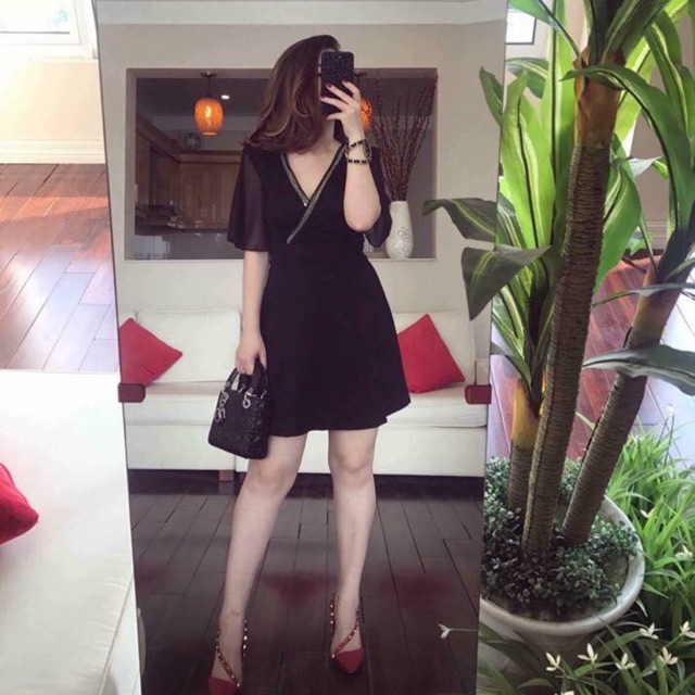 Váy vạt chéo