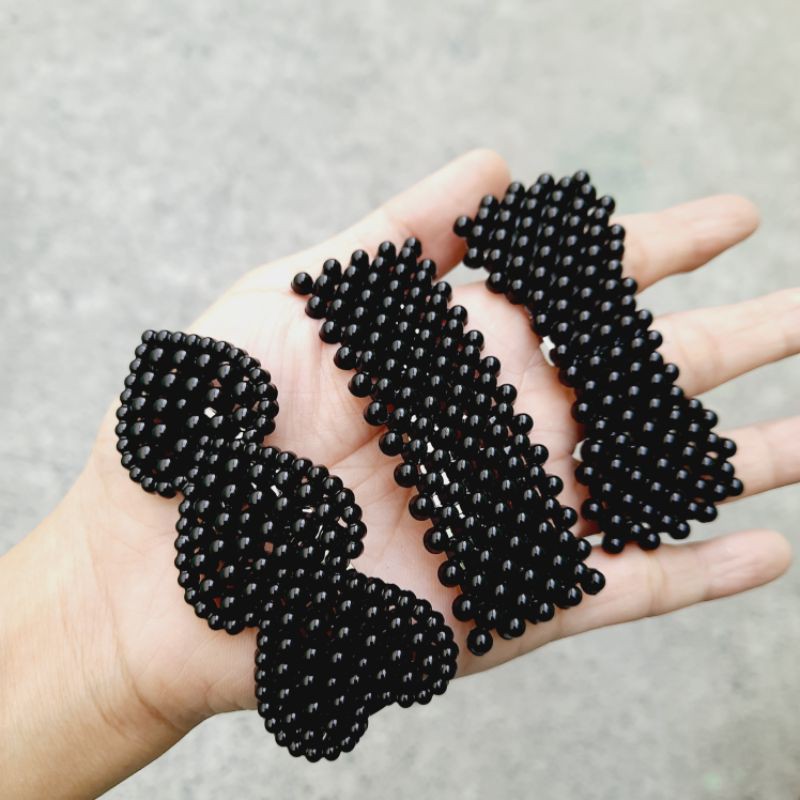 Kẹp bấm bẹt màu đen thời trang nữ