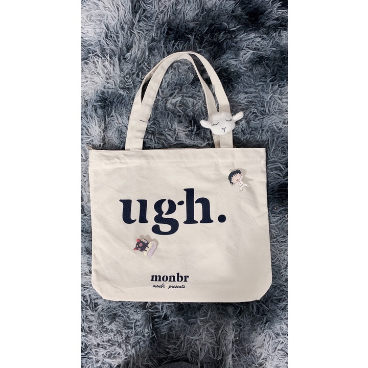 Túi vải tote đeo chéo, chất canvas cao cấp đi học đi chơi phong cách năng động thời thượng hoạ tiết chữ UGH | TV03