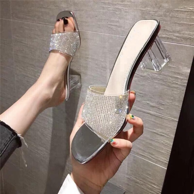 Dép quai ngang đính đá - D350