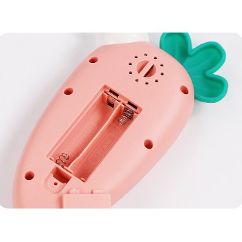 ( Mẫu mới - Kèm Pin AAA) - Điện thoại đồ chơi cho bé, có nhạc và đèn( kèm vỏ silicon + dây đeo + 3 pin AAA)