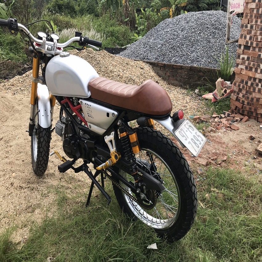 Chắn xích nhựa xe máy lắp được nhiều loại xe wave dream sirius xe độ cafe racer streetcub…