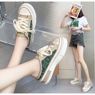 Giày sục nữ dáng sneaker mẫu mới hít hót năm 2022