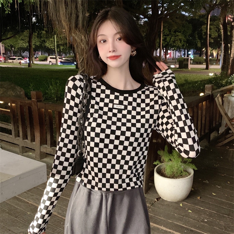 Áo Thun Tay Dài Cổ Tròn Kẻ Sọc Thiết Kế Trẻ Trung Cá Tính