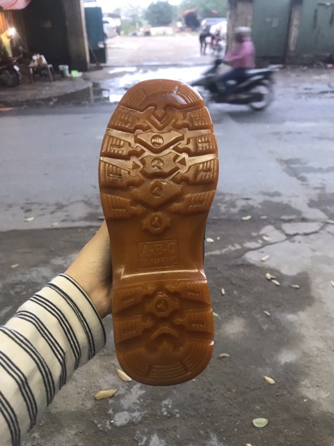 Giày bảo hộ lao động đế kếp cao cấp mũi thép gót thép