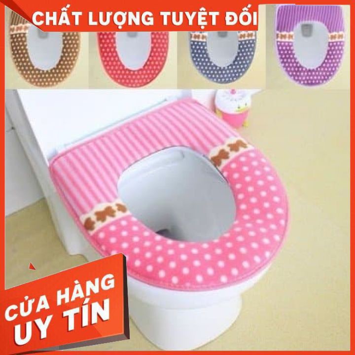 TẤM LÓT BỒN CẦU CHO MÙA ĐÔNG KHÔNG LẠNH