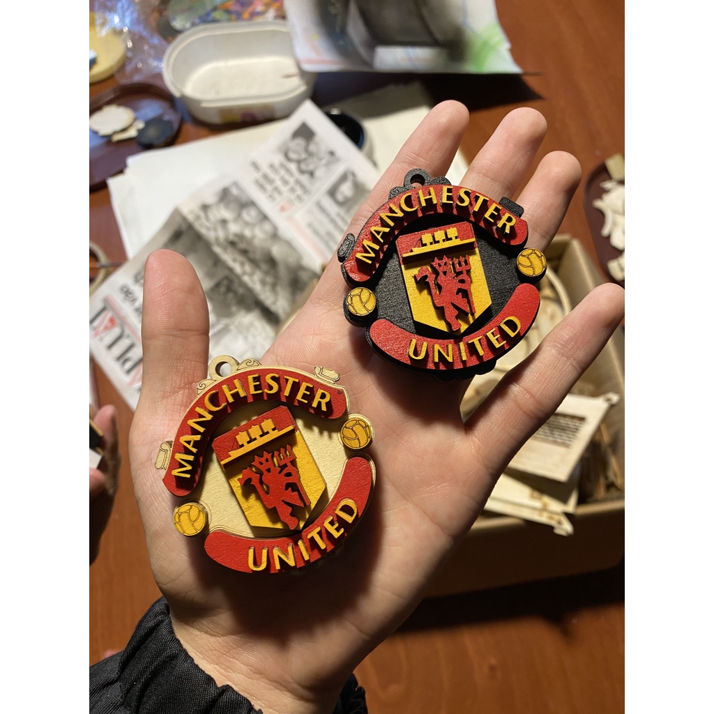 Móc Khóa Gỗ Logo Manchester United