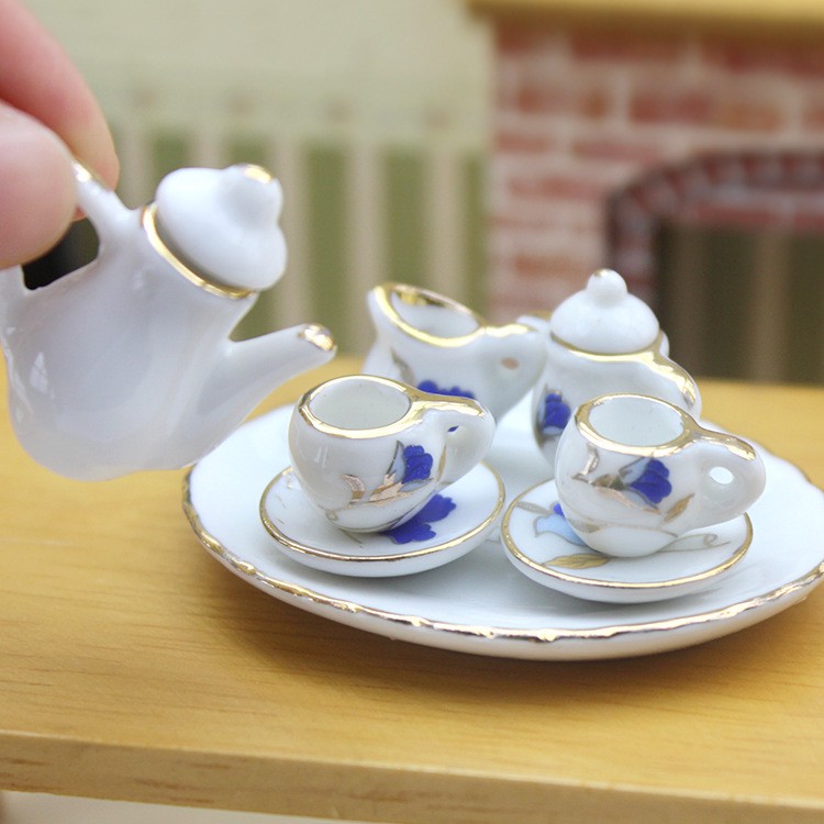 Mô hình bộ bình trà và khay trà bằng sứ in hình cực đẹp trang trí nhà búp bê