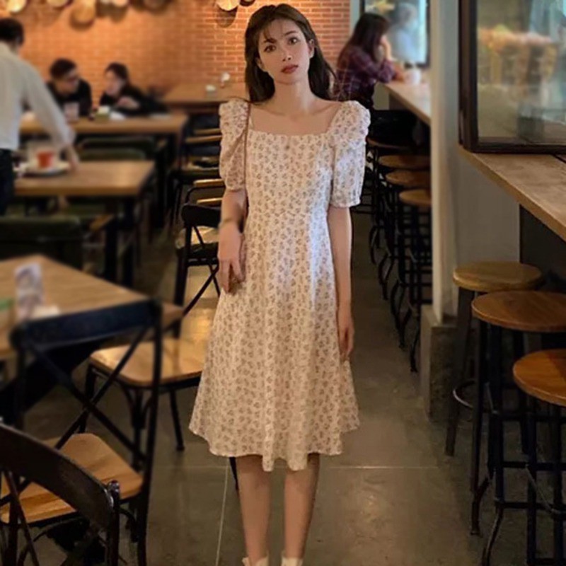 Đầm Tay Ngắn Cổ Vuông Họa Tiết Hoa Xinh Xắn Cho Nữ