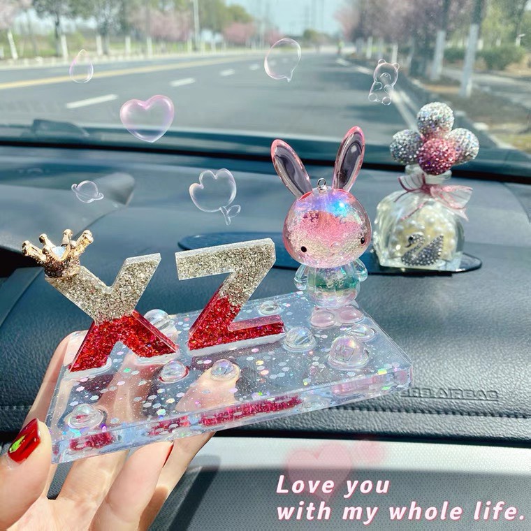 Trang Trí Taplo Ô Tô Chữ Theo Ý Nghĩa Cá Nhân Hình Gấu BearBrick Dễ Thương - Trang Trí Taplo Xe Hơi