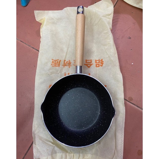 Chảo sâu lòng chống dính đun bếp từ có miệng rót