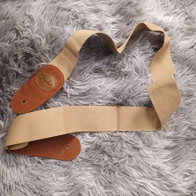 Dây đeo guitar Fender màu xanh, đen